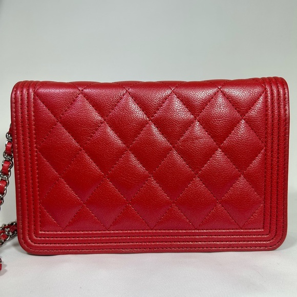 Chanel Boy Wallet on Chain Iridescent Red - Picture 2 of 9